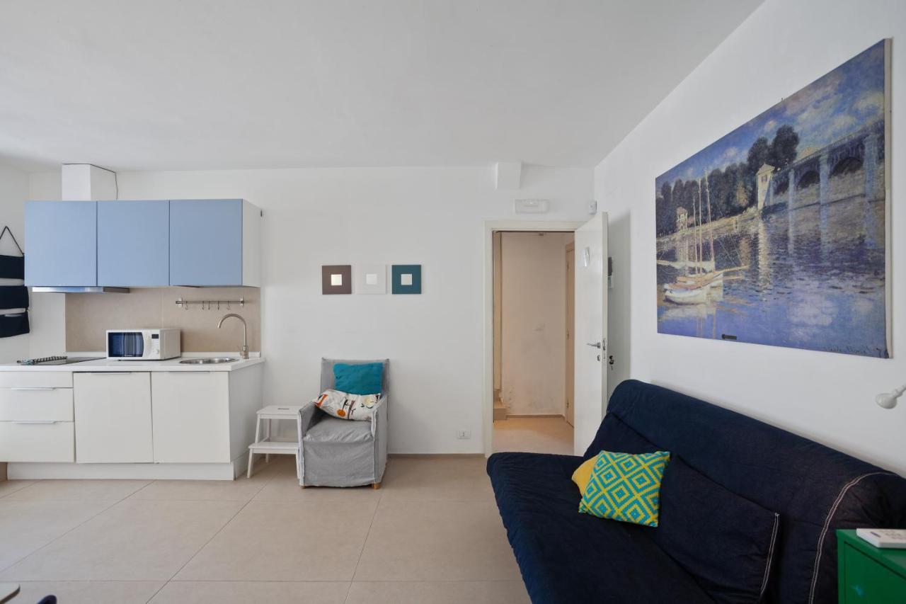Casalmare Apartments One Step From The Sea Mola di Bari Exteriör bild