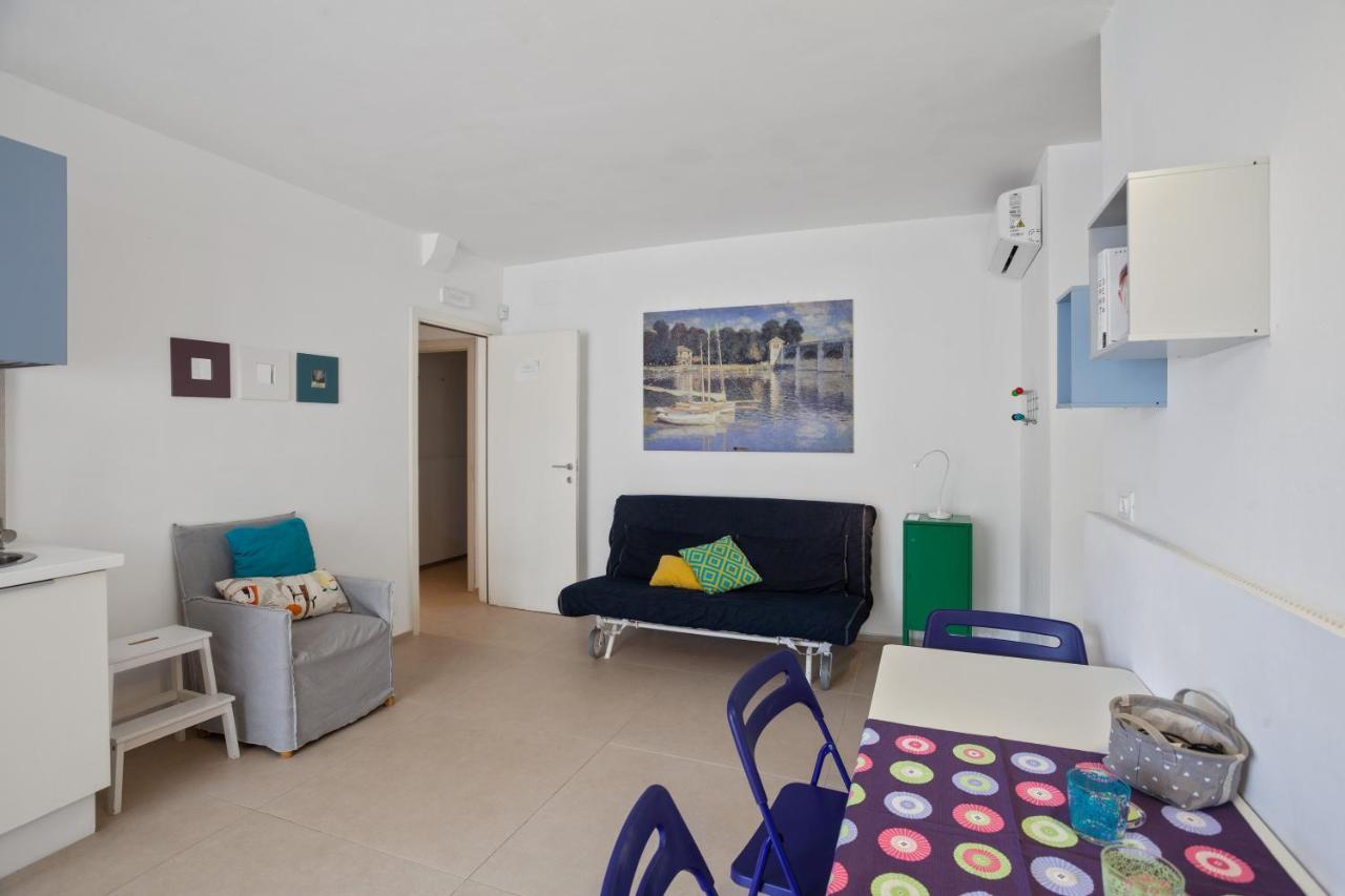 Casalmare Apartments One Step From The Sea Mola di Bari Exteriör bild